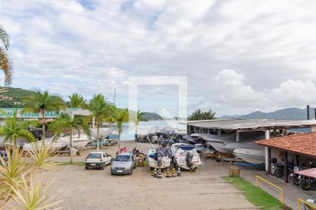 Casa para alugar com 75m², 2 quartos e 1 vaga Casa para alugar com 75m², 2 quartos e 1 vagaVista