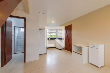 Sala de casa para alugar com 2 quartos, 75m² em Barra da Lagoa, Florianópolis