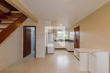 Sala de casa para alugar com 2 quartos, 75m² em Barra da Lagoa, Florianópolis