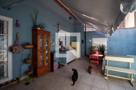 Casa à venda com 180m², 3 quartos e 1 vaga Casa à venda com 180m², 3 quartos e 1 vagaTerraço