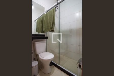 Casa à venda com 180m², 3 quartos e 1 vaga Casa à venda com 180m², 3 quartos e 1 vagaBanheiro da Suíte 2