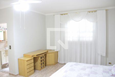 Casa à venda com 10000m², 4 quartos e 3 vagasQuarto