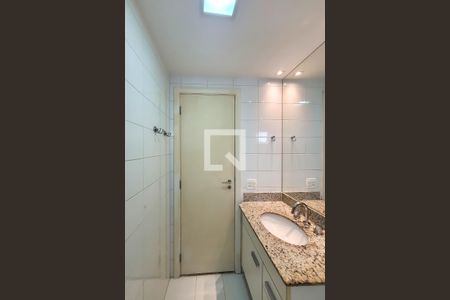 Apartamento à venda com 147m², 3 quartos e 2 vagas Apartamento à venda com 147m², 3 quartos e 2 vagasBanheiro Quarto 1 Suíte