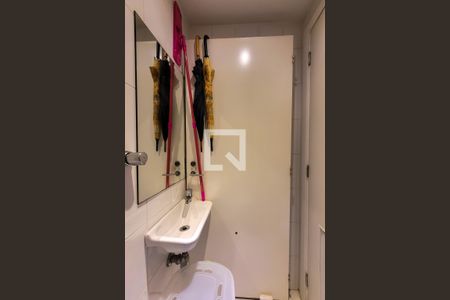 Apartamento à venda com 147m², 3 quartos e 2 vagas Apartamento à venda com 147m², 3 quartos e 2 vagasBanheiro de serviço