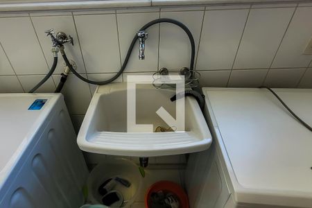 Apartamento à venda com 147m², 3 quartos e 2 vagas Apartamento à venda com 147m², 3 quartos e 2 vagasÁrea de Serviço