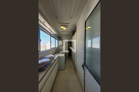 Apartamento à venda com 147m², 3 quartos e 2 vagas Apartamento à venda com 147m², 3 quartos e 2 vagasÁrea de Serviço