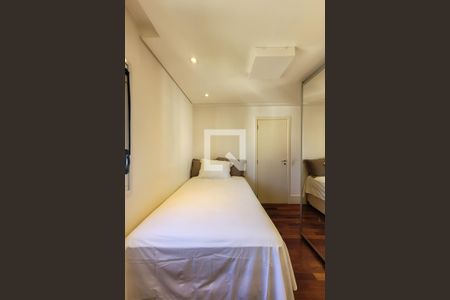 Apartamento à venda com 147m², 3 quartos e 2 vagas Apartamento à venda com 147m², 3 quartos e 2 vagasQuarto 1 Suíte