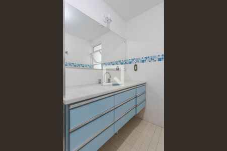 Apartamento à venda com 286m², 4 quartos e 2 vagas Apartamento à venda com 286m², 4 quartos e 2 vagasBanheiro Social