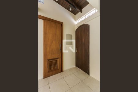 Apartamento à venda com 286m², 4 quartos e 2 vagas Apartamento à venda com 286m², 4 quartos e 2 vagasÁrea de Serviço 2