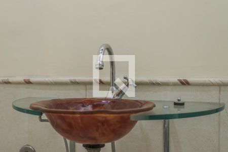 Apartamento à venda com 286m², 4 quartos e 2 vagas Apartamento à venda com 286m², 4 quartos e 2 vagasBanheiro Social 2