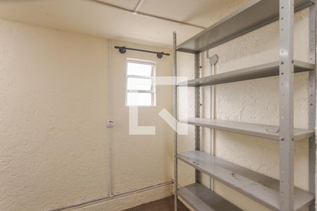Apartamento à venda com 286m², 4 quartos e 2 vagas Apartamento à venda com 286m², 4 quartos e 2 vagasQuarto de Serviço