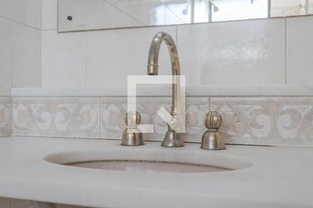 Apartamento à venda com 286m², 4 quartos e 2 vagas Apartamento à venda com 286m², 4 quartos e 2 vagasBanheiro da Suíte
