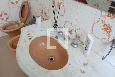 Casa para alugar com 360m², 5 quartos e 2 vagas Casa para alugar com 360m², 5 quartos e 2 vagasBanheiro da suíte