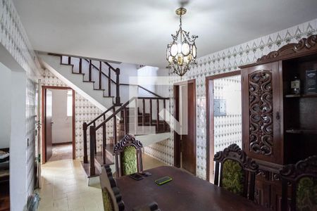 Casa para alugar com 360m², 5 quartos e 2 vagas Casa para alugar com 360m², 5 quartos e 2 vagasSala 2