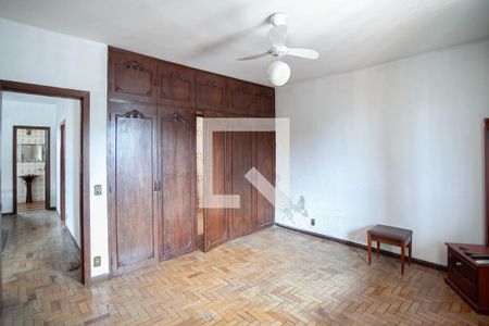 Casa para alugar com 360m², 5 quartos e 2 vagas Casa para alugar com 360m², 5 quartos e 2 vagasSuíte