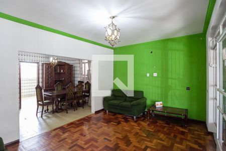 Casa para alugar com 360m², 5 quartos e 2 vagas Casa para alugar com 360m², 5 quartos e 2 vagasSala 1