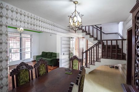 Casa para alugar com 360m², 5 quartos e 2 vagas Casa para alugar com 360m², 5 quartos e 2 vagasSala 2