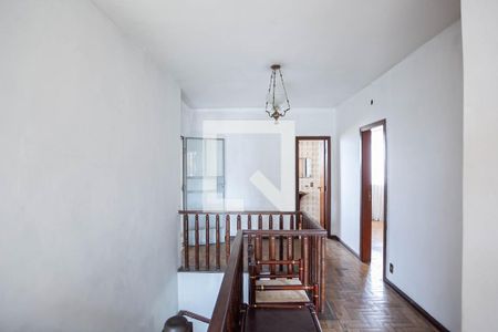 Casa para alugar com 360m², 5 quartos e 2 vagas Casa para alugar com 360m², 5 quartos e 2 vagasCorredor