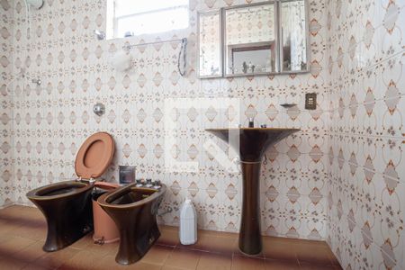 Casa para alugar com 360m², 5 quartos e 2 vagas Casa para alugar com 360m², 5 quartos e 2 vagasBanheiro social 1