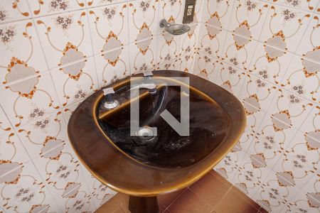 Casa para alugar com 360m², 5 quartos e 2 vagas Casa para alugar com 360m², 5 quartos e 2 vagasBanheiro social 1