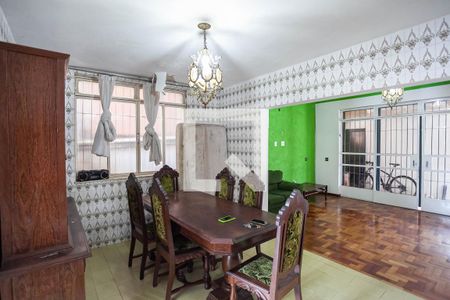 Casa para alugar com 360m², 5 quartos e 2 vagas Casa para alugar com 360m², 5 quartos e 2 vagasSala 2
