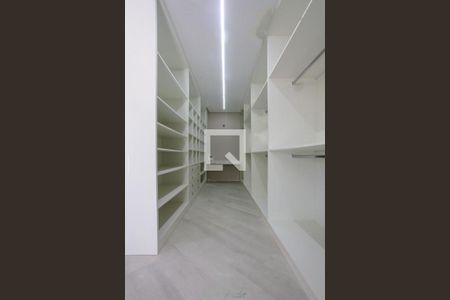 Casa à venda com 330m², 3 quartos e 7 vagas