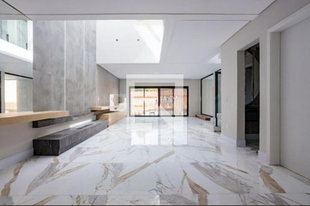 Casa à venda com 330m², 3 quartos e 7 vagas