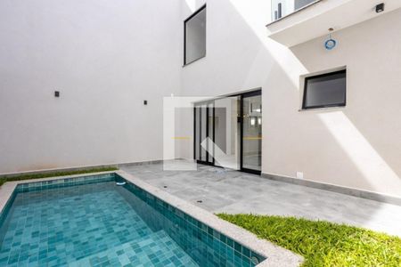 Casa à venda com 330m², 3 quartos e 7 vagas