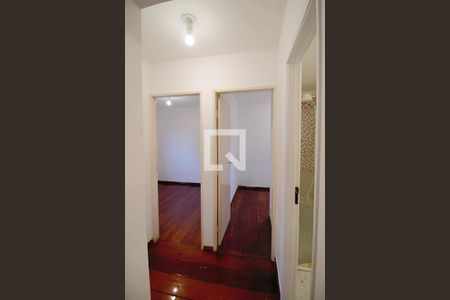 Hall dos Quartos  de apartamento para alugar com 3 quartos, 71m² em Jardim Londrina, São Paulo