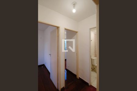 Hall dos Quartos  de apartamento para alugar com 3 quartos, 71m² em Jardim Londrina, São Paulo