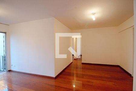 Sala de apartamento para alugar com 3 quartos, 71m² em Jardim Londrina, São Paulo