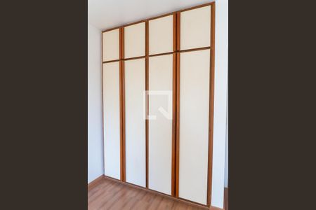 Apartamento à venda com 115m², 3 quartos e 2 vagas Apartamento à venda com 115m², 3 quartos e 2 vagasQuarto - Armários