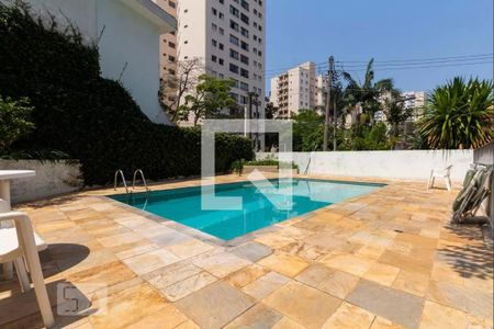 Apartamento à venda com 115m², 3 quartos e 2 vagas Apartamento à venda com 115m², 3 quartos e 2 vagasÁrea comum - Piscina