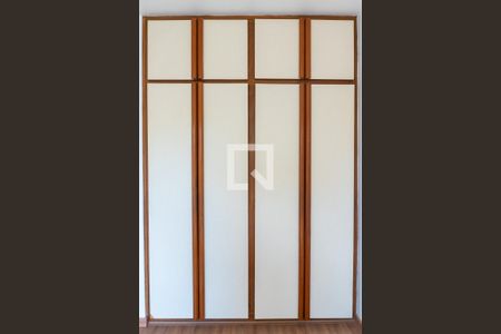 Apartamento à venda com 115m², 3 quartos e 2 vagas Apartamento à venda com 115m², 3 quartos e 2 vagasSuite 2 - Armários