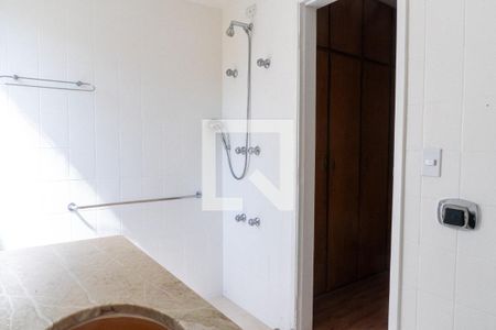 Apartamento à venda com 115m², 3 quartos e 2 vagas Apartamento à venda com 115m², 3 quartos e 2 vagasBanheiro da Suíte 1