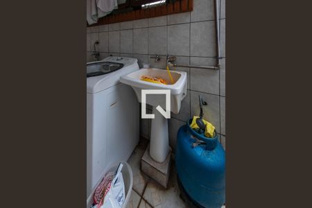 Casa à venda com 219m², 3 quartos e 4 vagasÁrea de Serviço