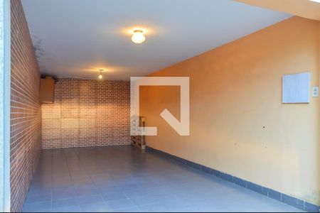 Casa à venda com 158m², 3 quartos e 2 vagas Casa à venda com 158m², 3 quartos e 2 vagasGaragem