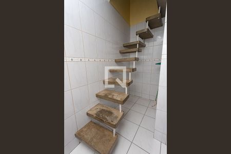 Escada 1 de casa à venda com 4 quartos, 168m² em Piraporinha, Diadema