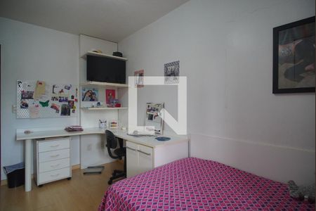 Casa à venda com 273m², 4 quartos e 2 vagas Casa à venda com 273m², 4 quartos e 2 vagasQuarto 3