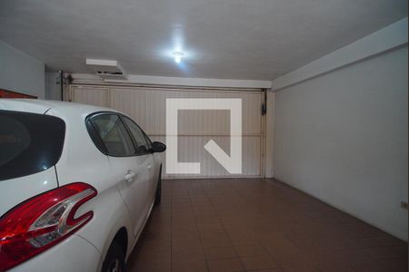 Casa à venda com 273m², 4 quartos e 2 vagas Casa à venda com 273m², 4 quartos e 2 vagasGaragem