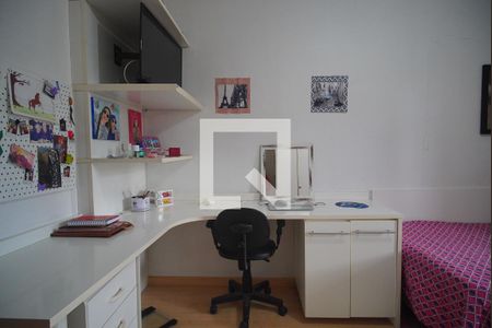 Casa à venda com 273m², 4 quartos e 2 vagas Casa à venda com 273m², 4 quartos e 2 vagasQuarto 2