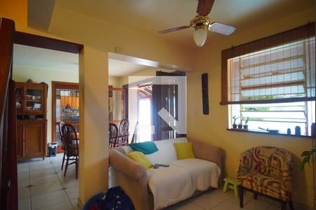 Casa à venda com 273m², 4 quartos e 2 vagas Casa à venda com 273m², 4 quartos e 2 vagasCozinha