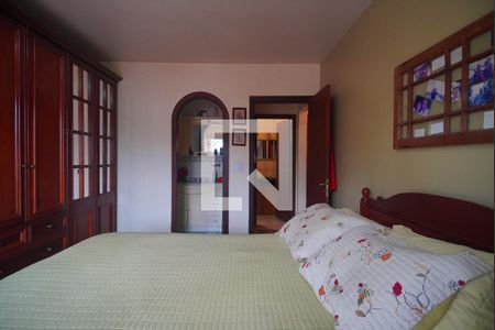 Casa à venda com 273m², 4 quartos e 2 vagas Casa à venda com 273m², 4 quartos e 2 vagasSuíte