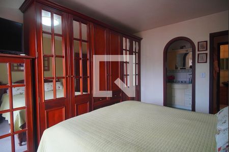 Casa à venda com 273m², 4 quartos e 2 vagas Casa à venda com 273m², 4 quartos e 2 vagasSuíte