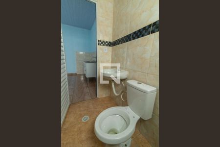 Banheiro de casa para alugar com 1 quarto, 30m² em Vila Mariana, Ferraz de Vasconcelos