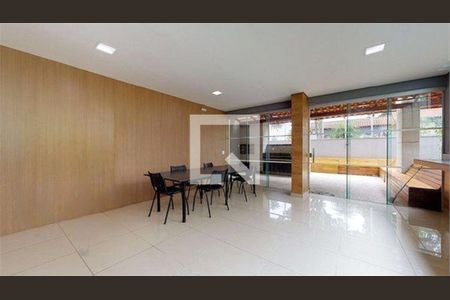 Apartamento à venda com 2 quartos, 55m² em Santa Efigênia, Belo Horizonte