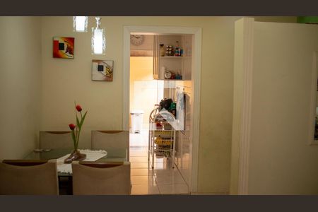 Sala de casa à venda com 2 quartos, 75m² em Ressaca, Contagem