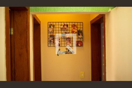 Corredor de casa à venda com 2 quartos, 75m² em Ressaca, Contagem