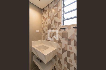 Casa à venda com 217m², 3 quartos e 4 vagasBanheiro da Suíte 1