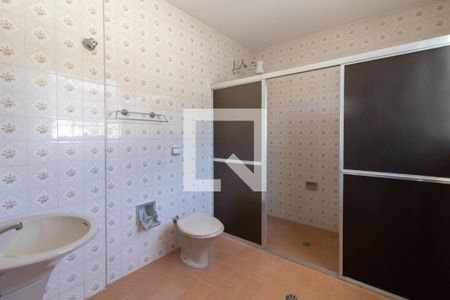 Casa à venda com 217m², 3 quartos e 4 vagasBanheiro da Edícula